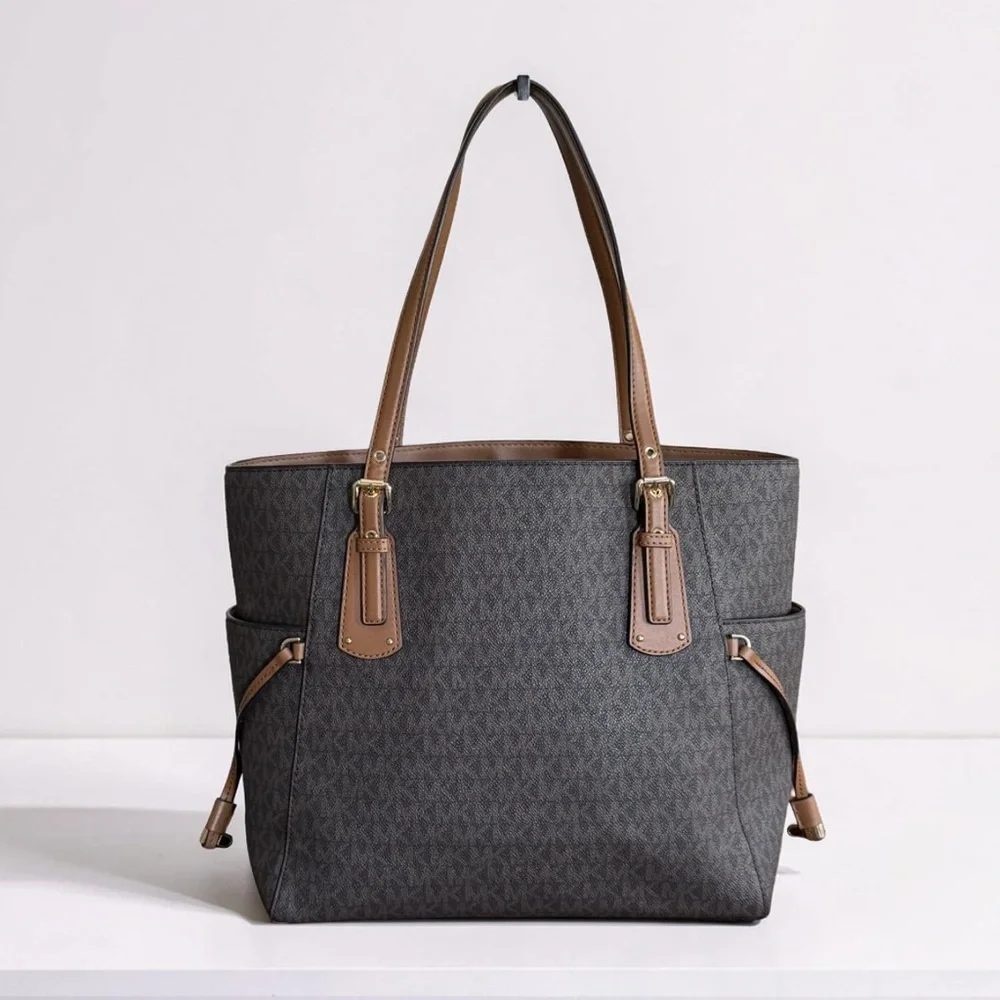 Michael Kors Voyager East West Tote Bag! EUC!! - Picture 4 of 15